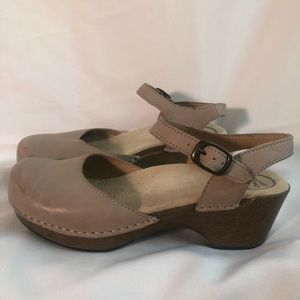 Dansko Mary Jane Clog Sandel